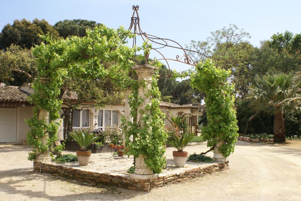 Jardins D'Antalya Bed & Breakfast Grimaud Eksteriør bilde
